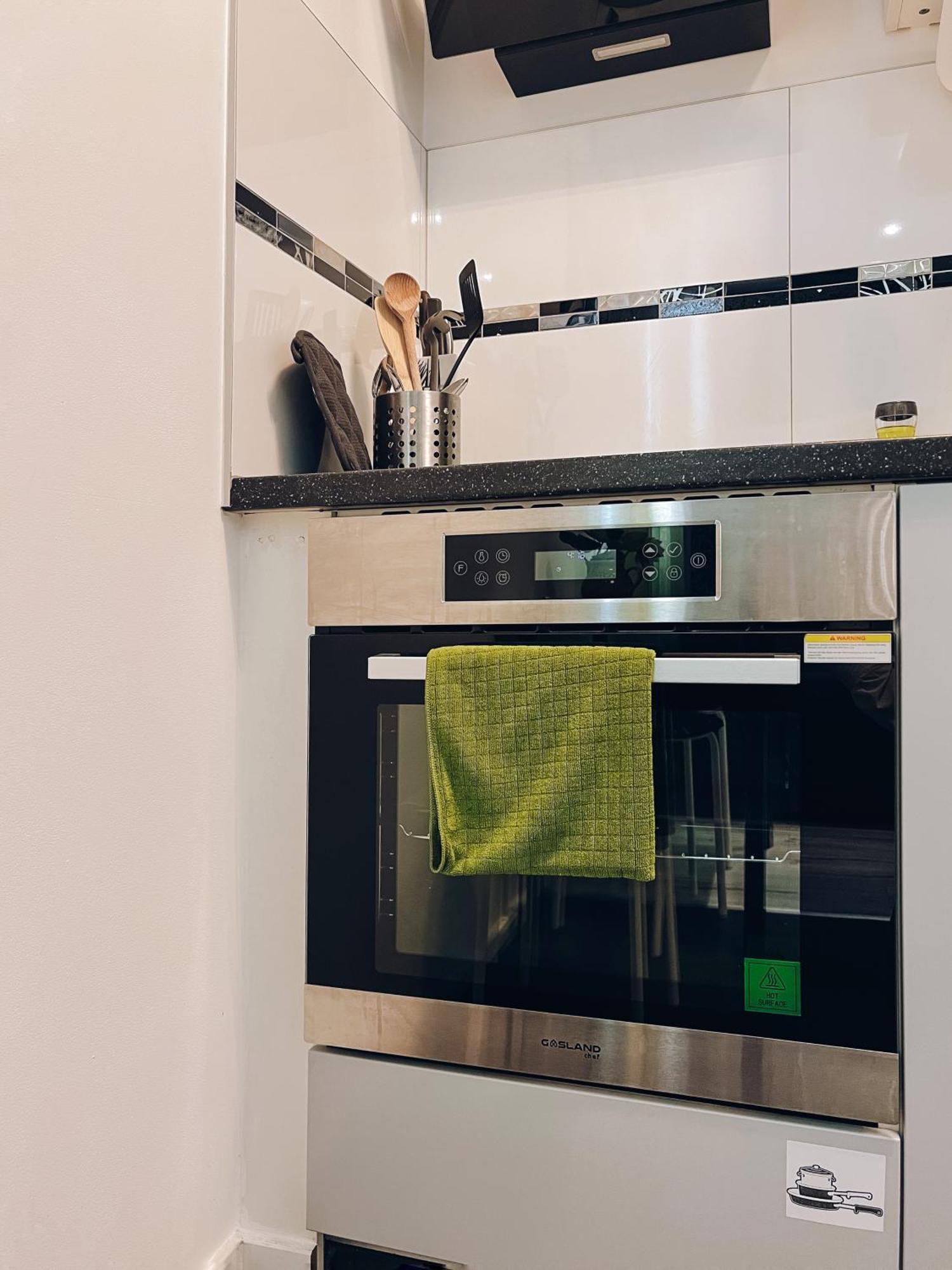 Neuwertiges Apartment Mit Kostenlose Privatparkplatz Auch Fuer Transporter Geeignet R1 Freiberg am Neckar Kültér fotó